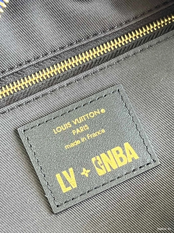 VUITTON LOUIS KIT DOPP 0723
